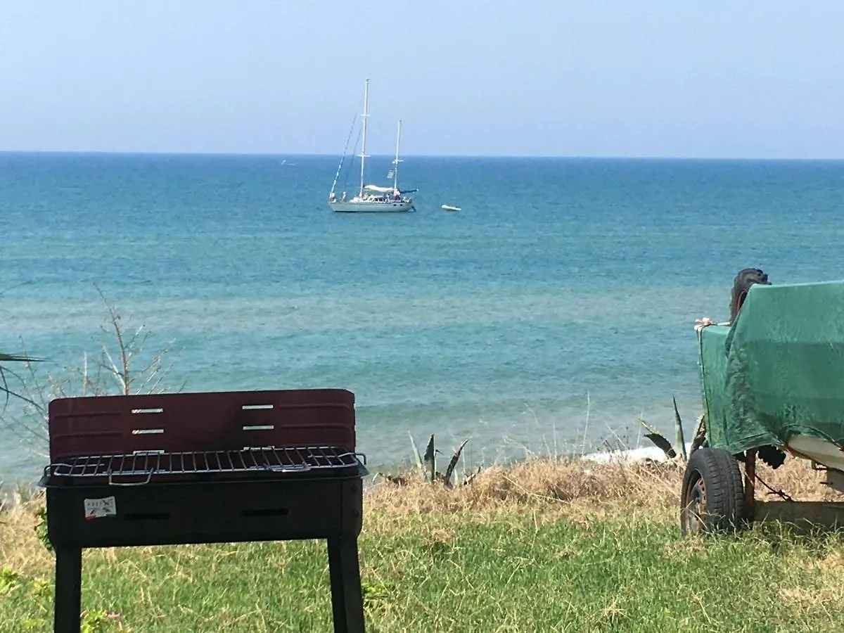 הוילה Cava dʼAliga Covo Dei Marinai 0*,  איטליה